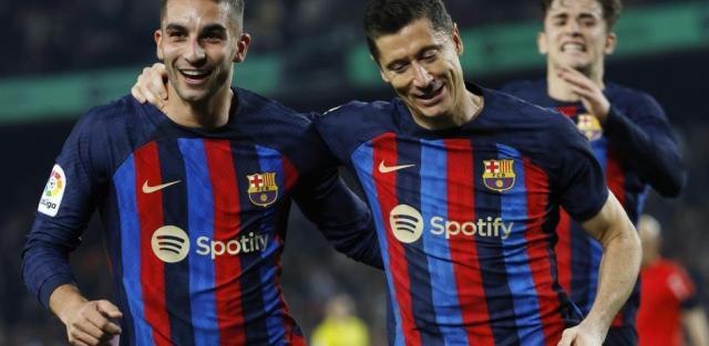 开云体育在线-“废人”费兰突成最佳,哈维有资本变阵三前锋打曼联